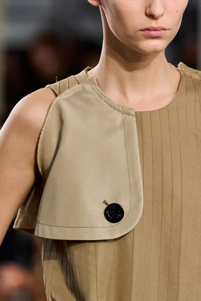 Look 62